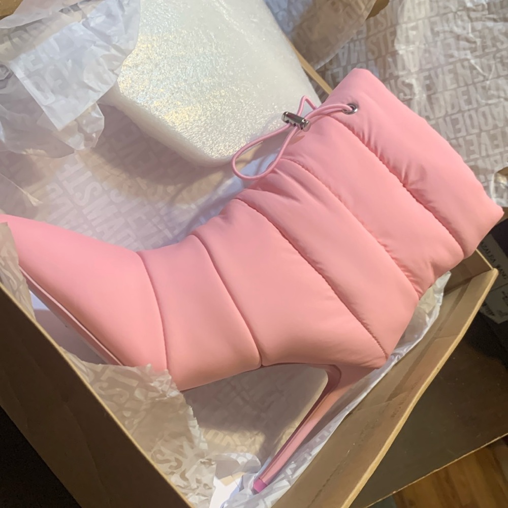 Steve Madden pink booties